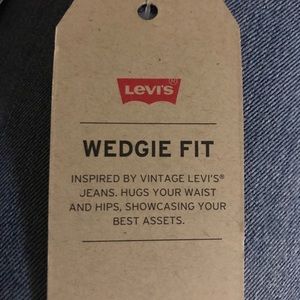 Levi’s Wedgie Fit Jeans